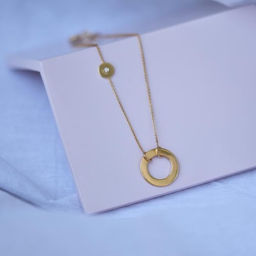 Zlatý fashion náramok s diamantom Vadelejka