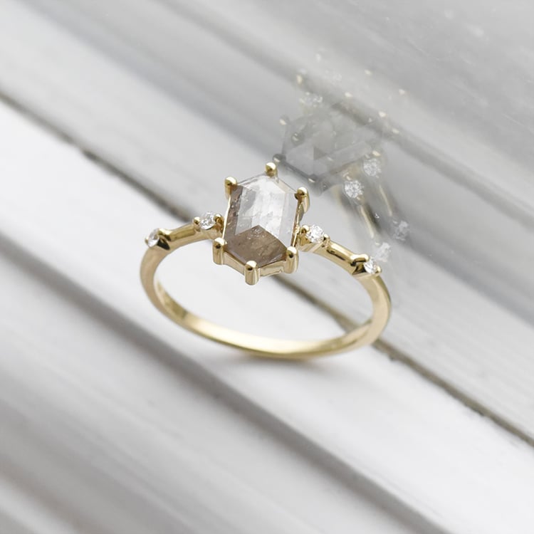 Zlatý prsteň 91026