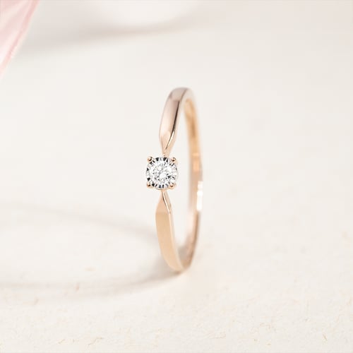 Elegantný zlatý prsteň s diamantom Socorro