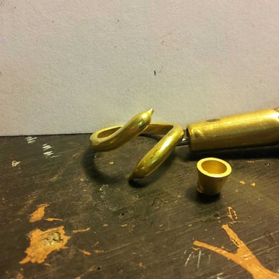 Prsteň v tvare delfínov