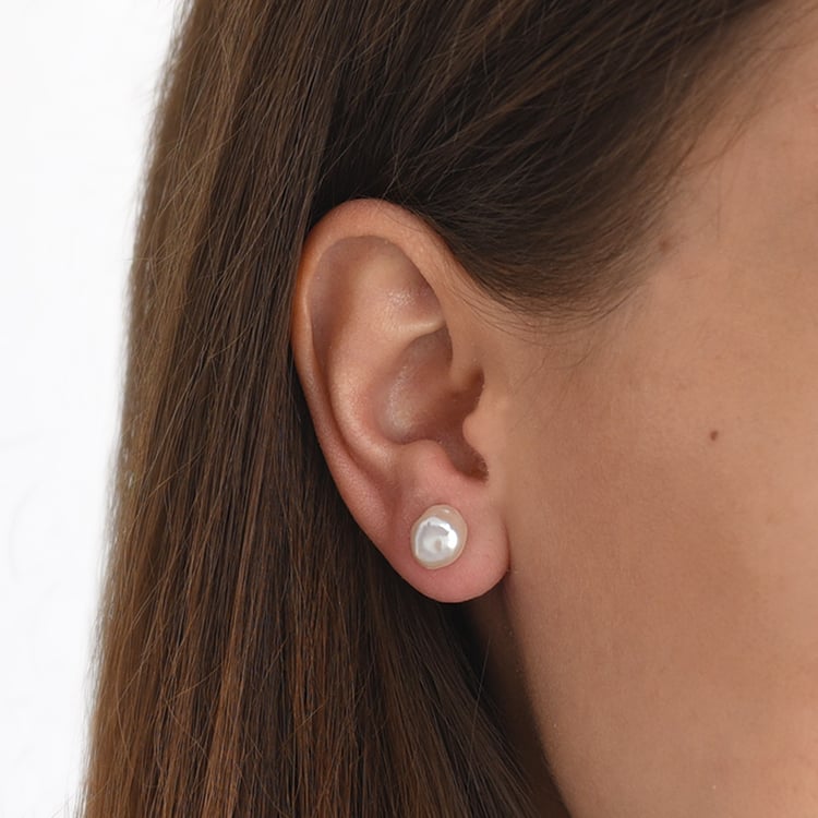 Strieborné napichovacie náušnice s prírodnými perlami 61276