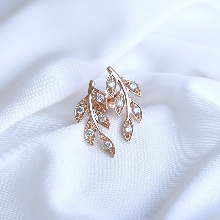 Strieborné náušnice v tvare lístkov s lab-grown diamantmi Myrta 104126