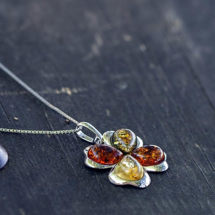 Jantárový strieborný štvorlístok 14331