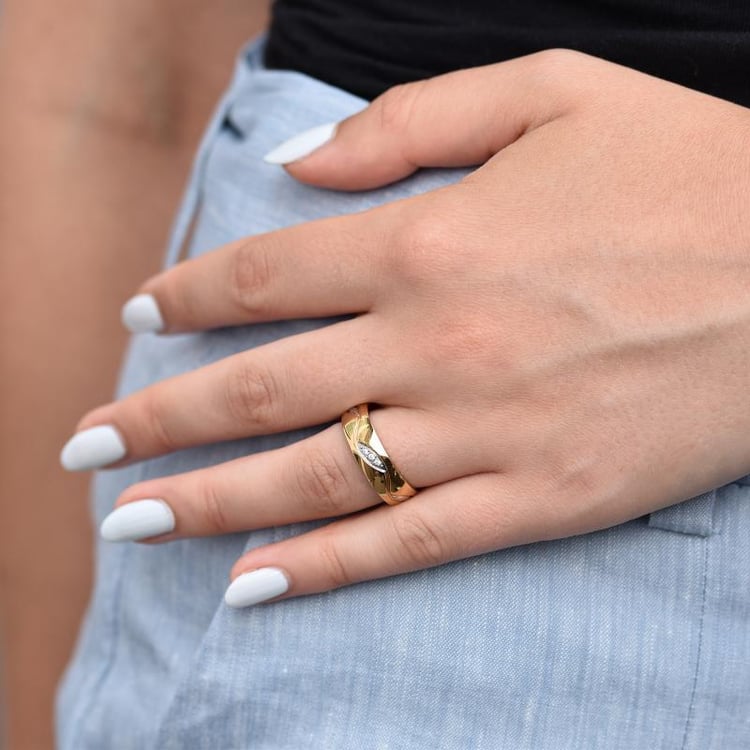 Dámska svadobná obrúčka s diamantmi 33438