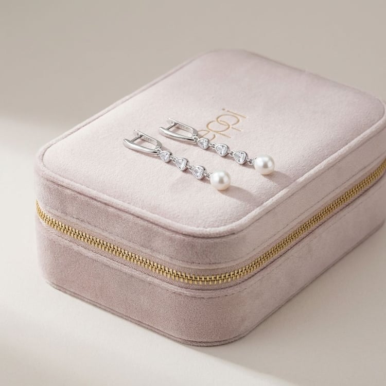 Strieborné jednoduché visiace náušnice s perlou a zirkóny Amanda 166314