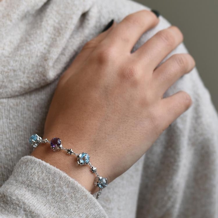 Zlatý náramok s topásmi 49979