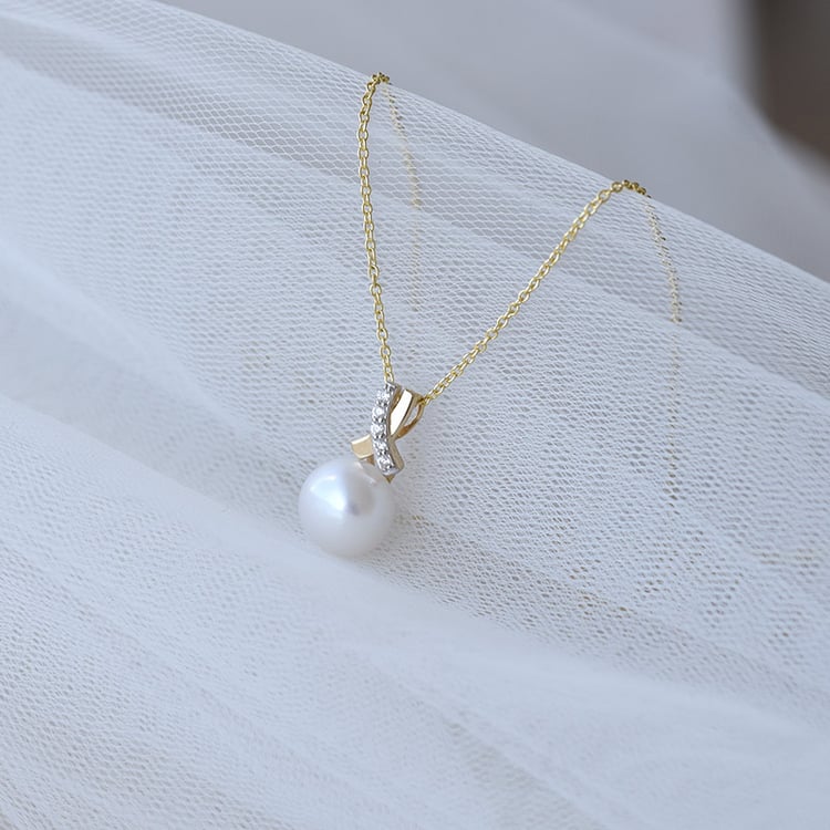 Zlatý prívesok s perlou a zirkónmi 66978