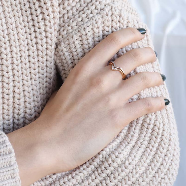 Zlatý vykrojený prsteň 92738