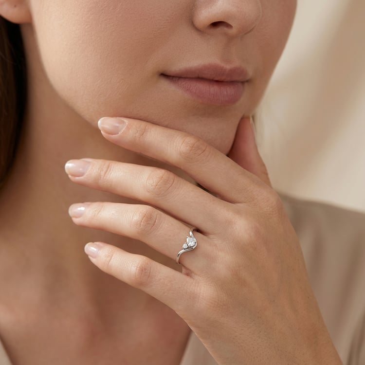 Vlnitý zásnubný prsteň s 0.67ct IGI certifikovaným lab-grown diamantom Mirjana 170513
