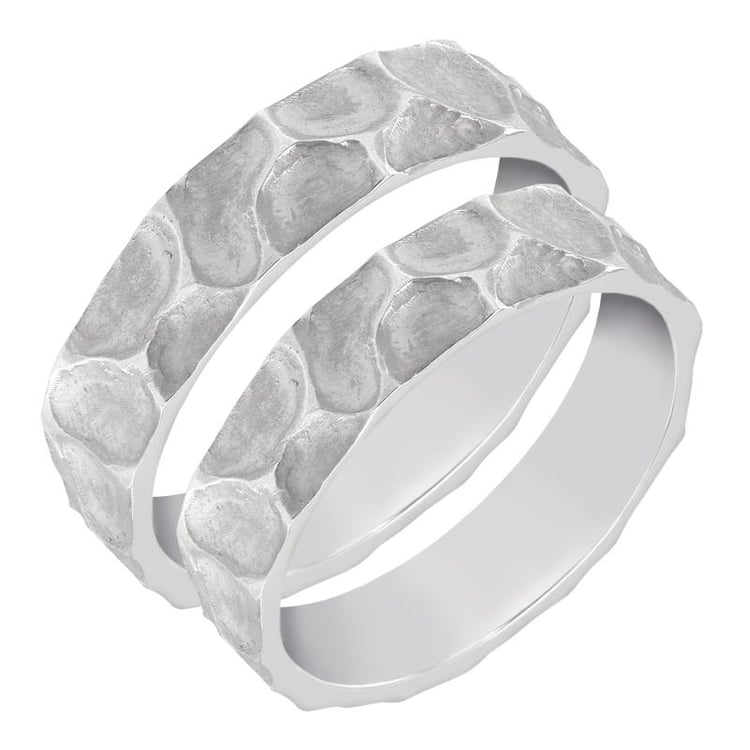 Zlaté svadobné obrúčky s reliéfom