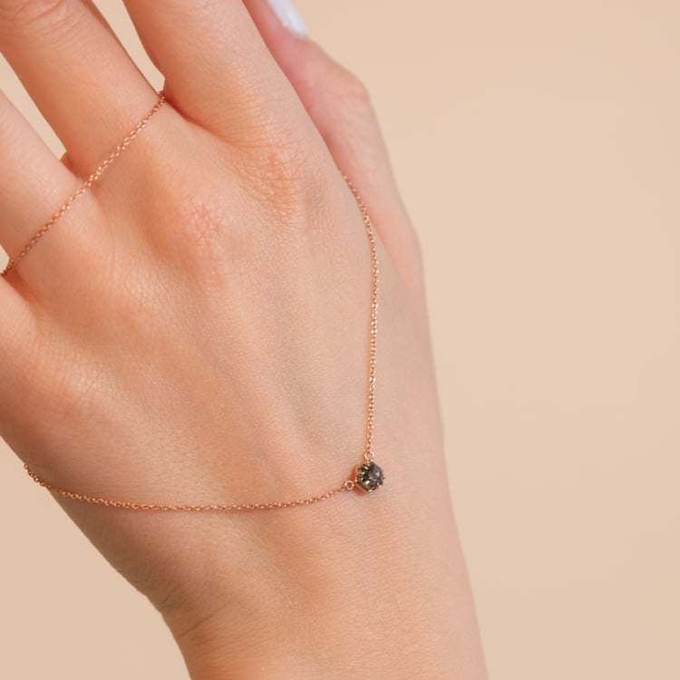 Náhrdelník so salt and pepper diamantom Caine 104790