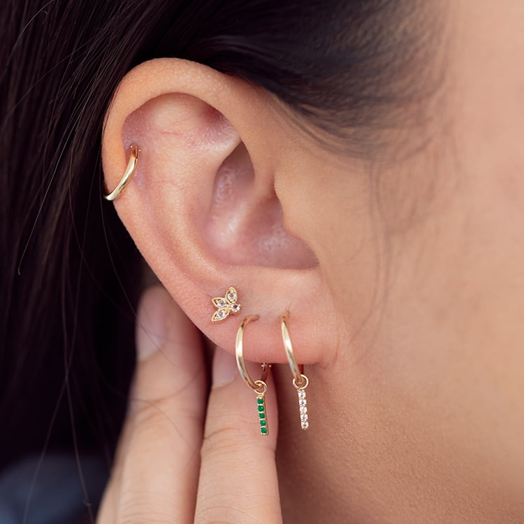 Zlaté visiace náušnice so smaragdmi Christy 124532