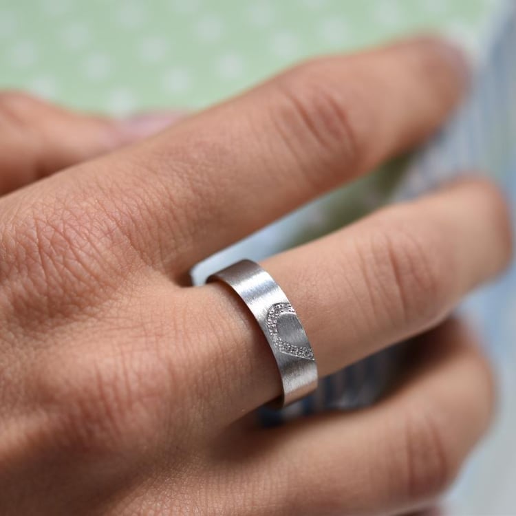 Zlaté svadobné prstene s diamantmi Faye 103961