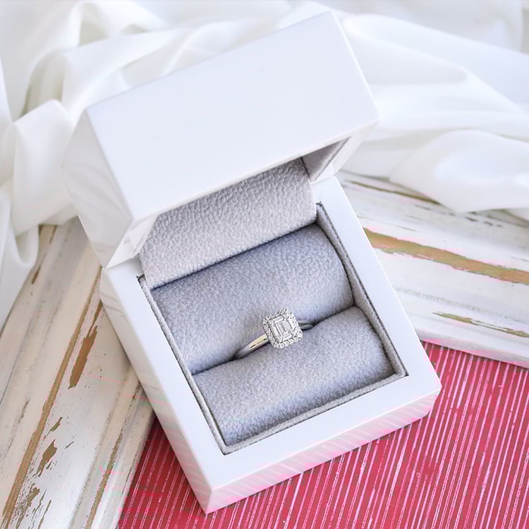 Halo prsteň z bieleho zlata 85323