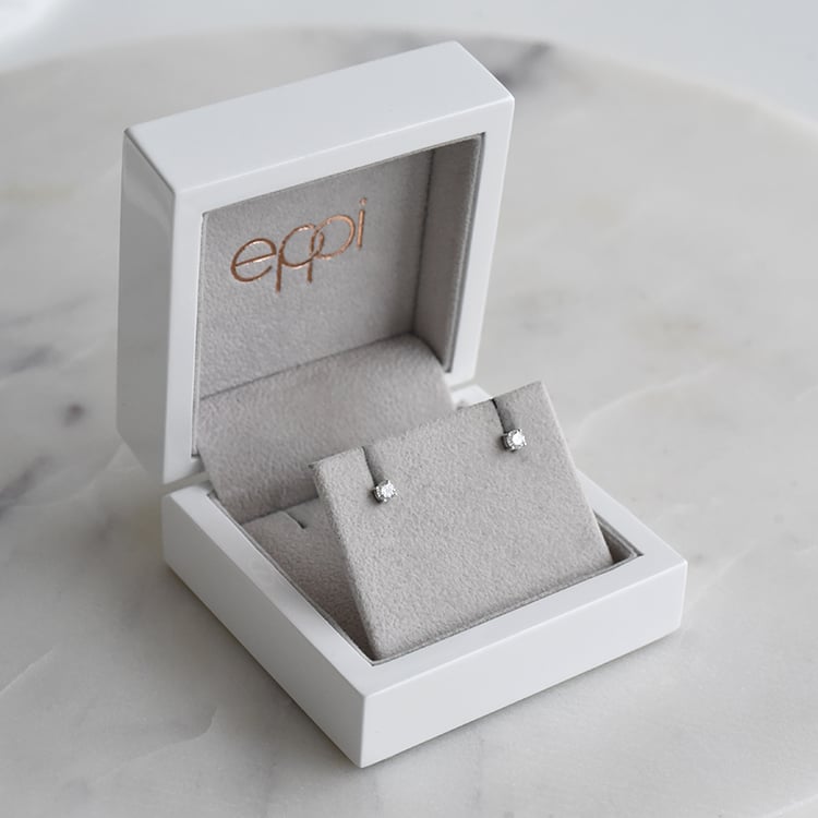 Minimalistické náušnice zo zlata 91955