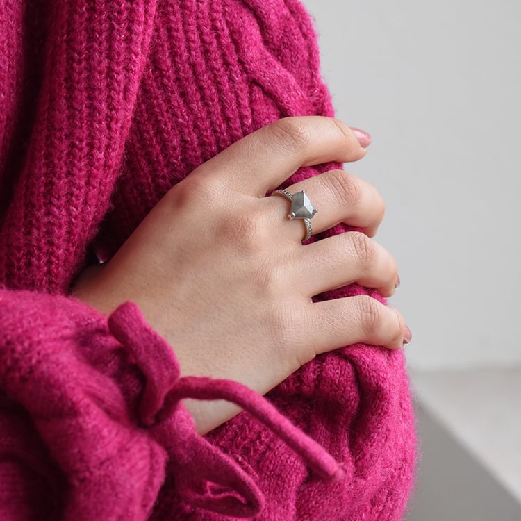 Zásnubný prsteň se salt and pepper diamantom 73715