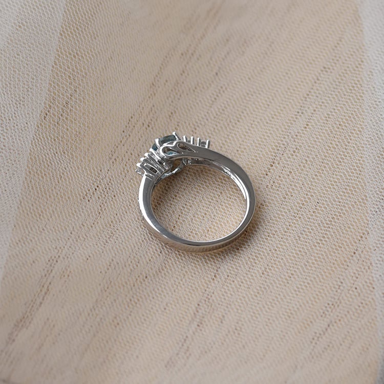 Strieborný prsteň 65549