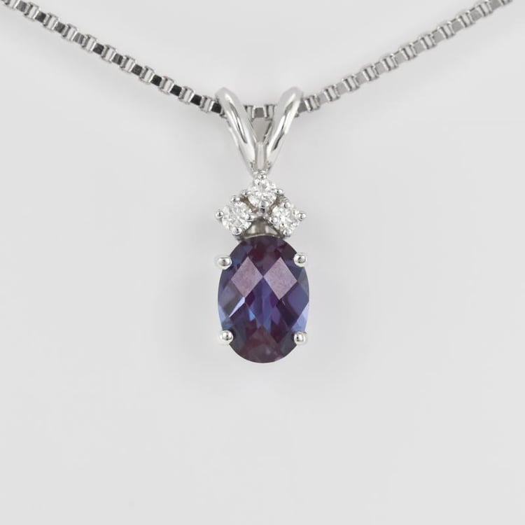 Alexandritový zlatý náhrdelník 15361