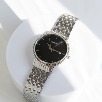 Hodinky s automatickým švajčiarskym strojčekom a dátumom Actor