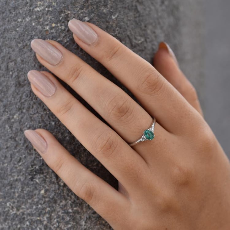 Zásnubný prsteň so smaragdom 35120