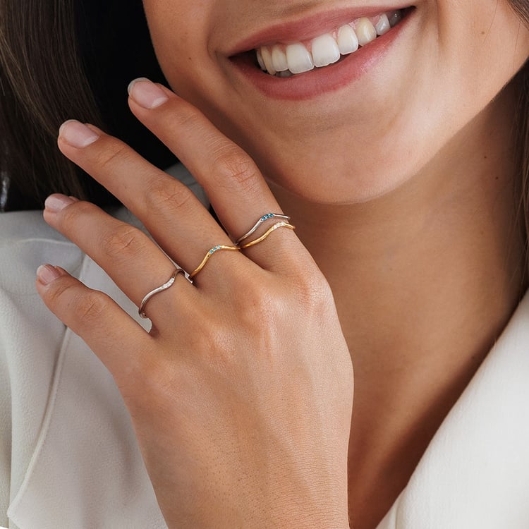 Strieborný vykrojený prsteň s tromi diamantmi Cason 157754