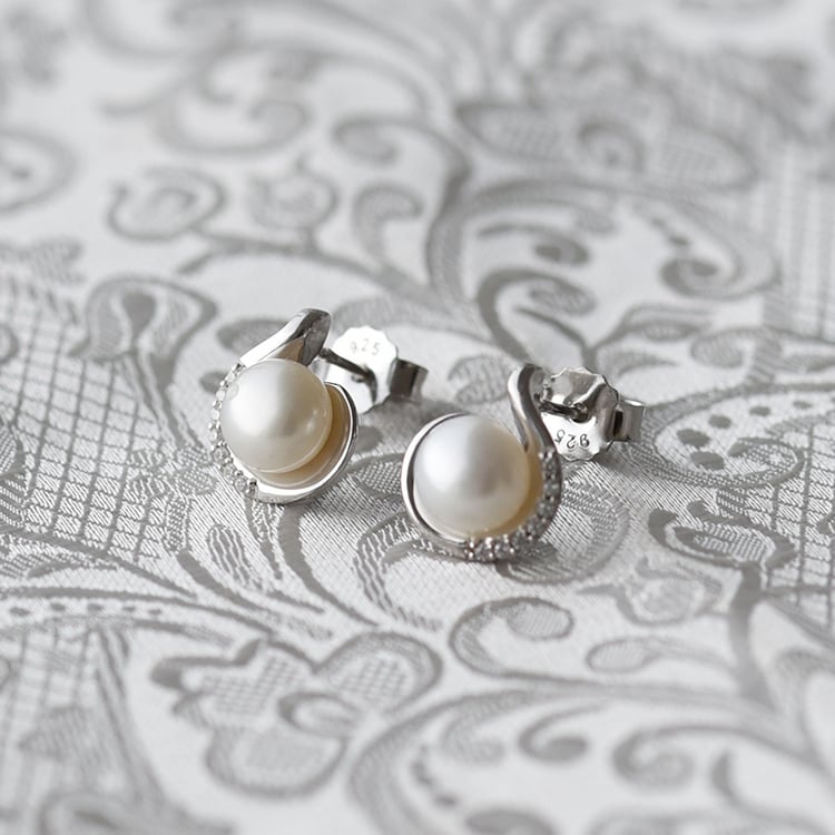 Strieborné náušnice 64082