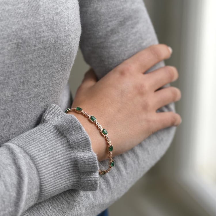 Náramok z ružového zlata so smargdami a diamantmi 2145