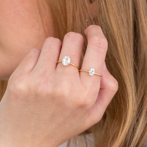 Zásnubný prsteň s 0.53ct IGI certifikovaným oval diamantom Frost