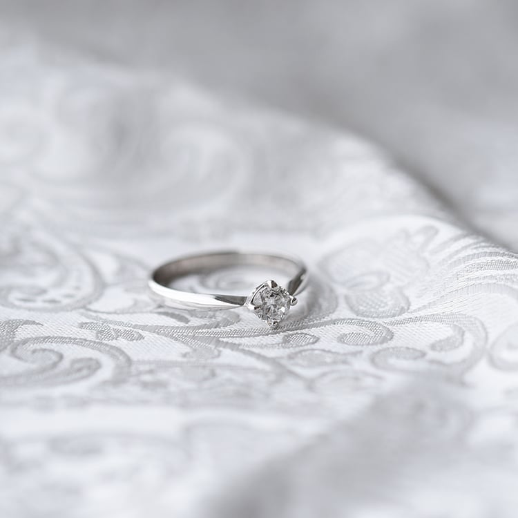 Prsten s diamantem 89417