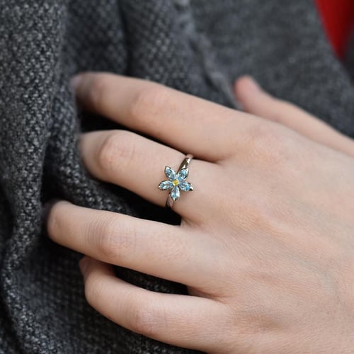 Zásnubný prsteň s nezábudkou s topásmi a diamantom Susanne