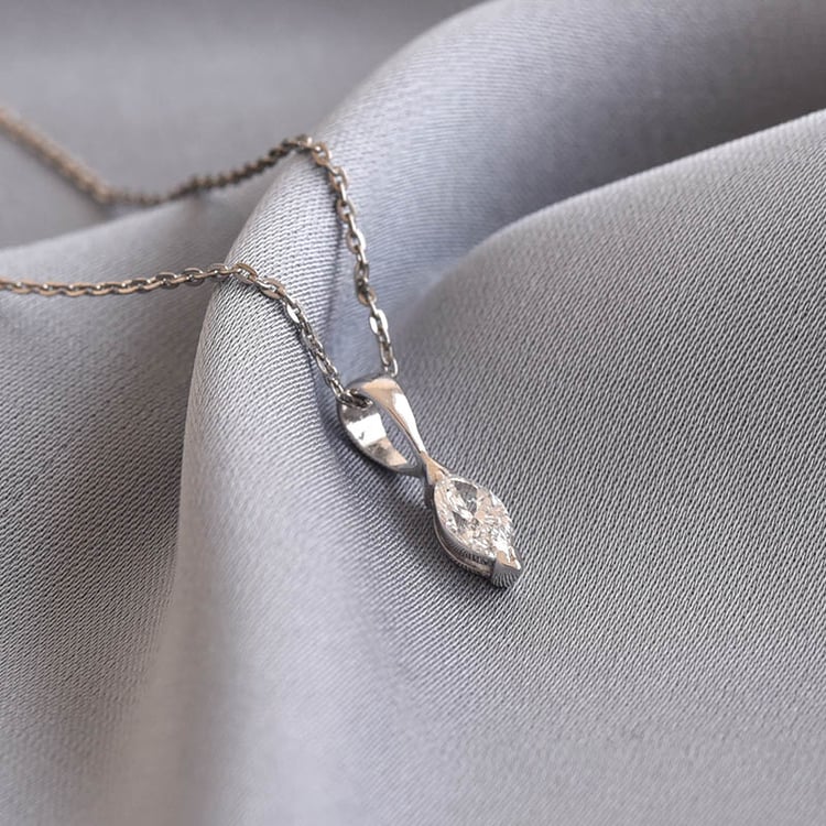 Zlatý náhrdelník s 0.22ct GIA 0certifikovaným marquise diamantom 78309