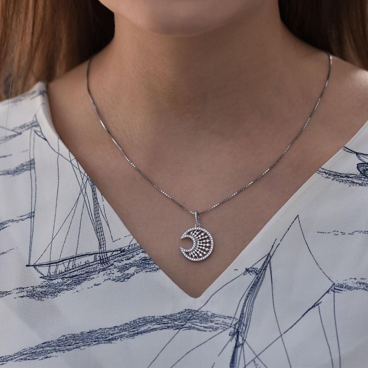 Strieborný polmesiac v prívesku 35721