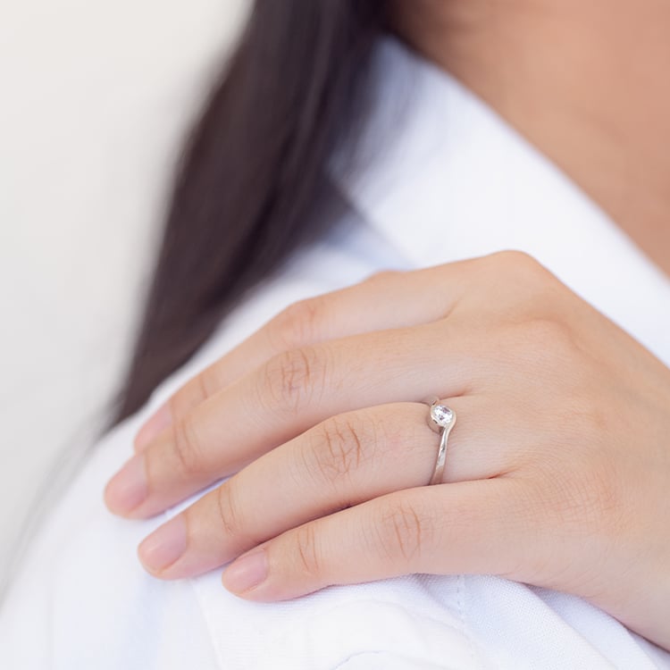 Zásnubný prsteň s diamantom Zeryka 125554