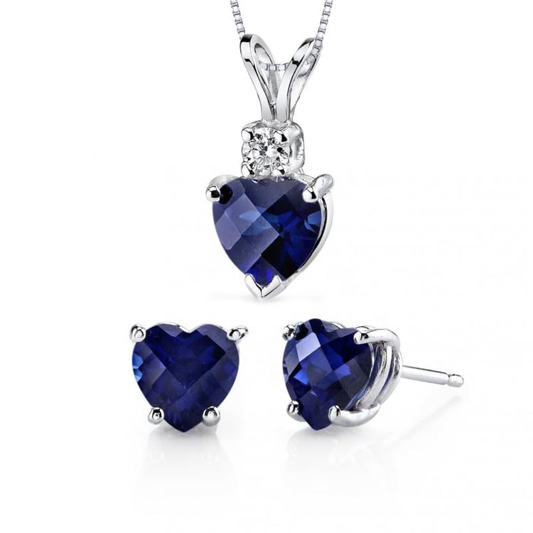 Zlatá kolekcia šperkov sa zafírovými srdiečkami Isses