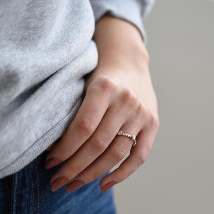 Strieborný prsteň so zirkónmi 51806