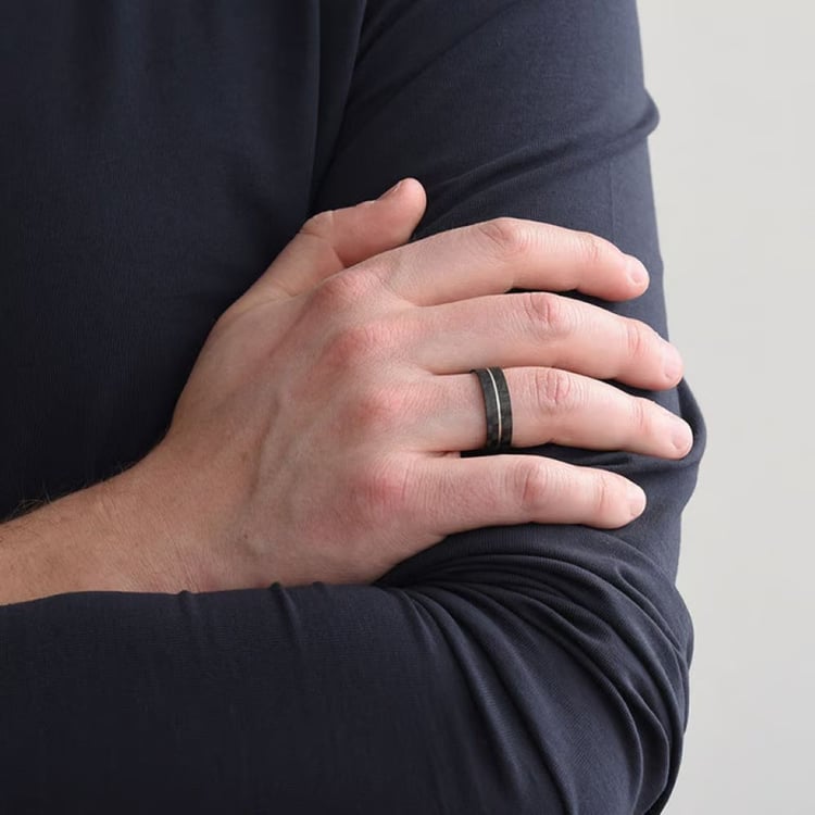 Plochý karbónový prsteň zo striebra Semaiah 165595