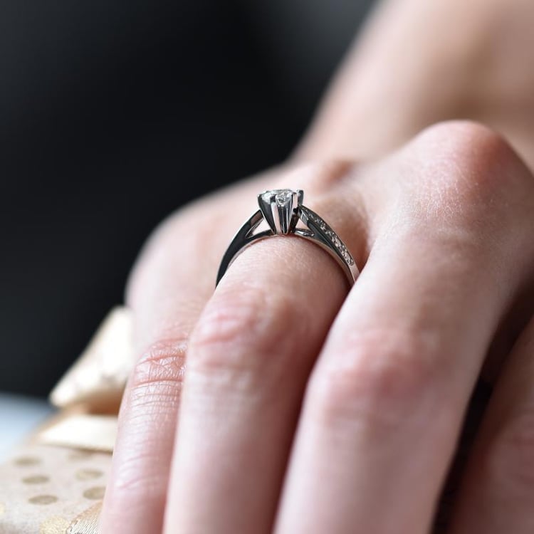 Bočný pohľad na prsteň 90286