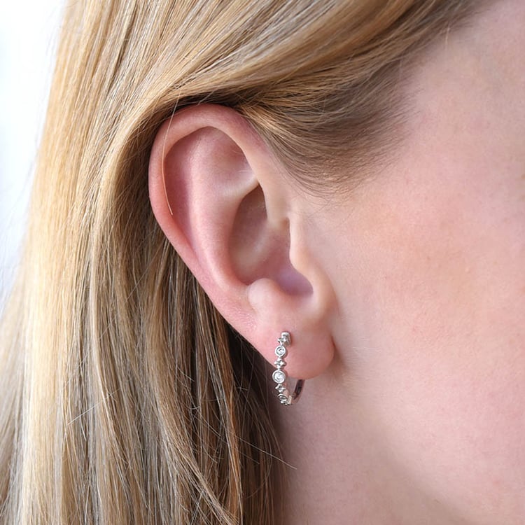 Elegantné krúžky zdobené diamantmi Nils 80636