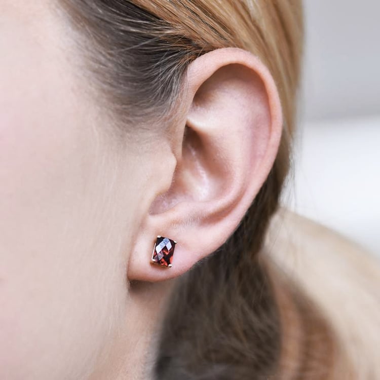 Zlaté náušnice s radiant granátmi Haley 114288