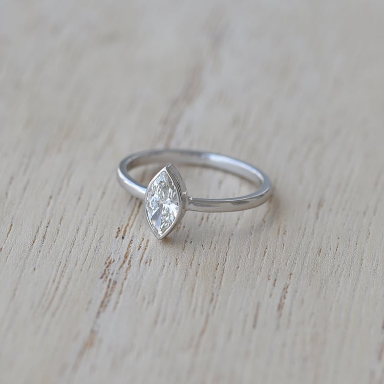 Prsteň s marquise diamantom 62632