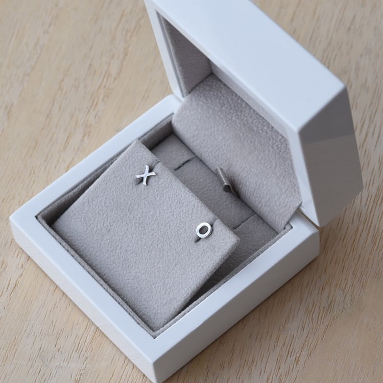 Strieborné náušnice XO 67199