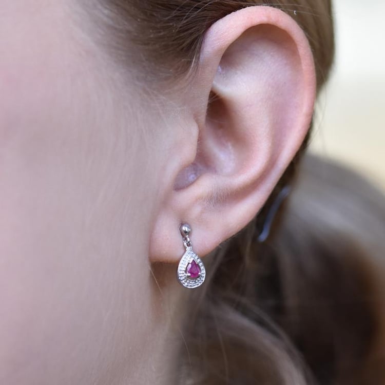 Náušnice s rubínmi 26401