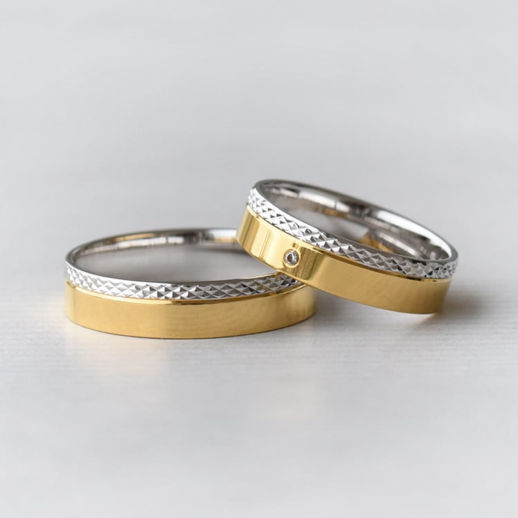 Dvojfarebné zdobené zlaté obrúčky s diamantom 72372