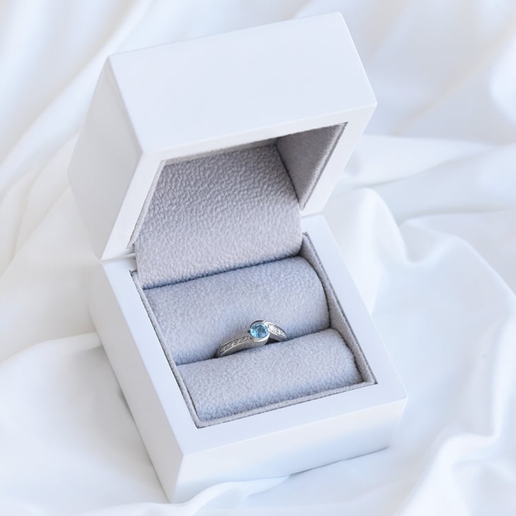 Prsteň so švajčiarskym topazom 88623