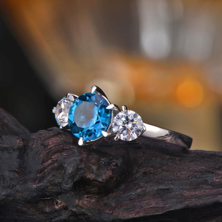 Zlatý topásový prsteň Sanie 10004