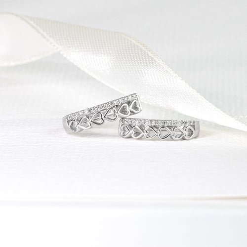 Srdcové kruhové náušnice s diamantmi Luba