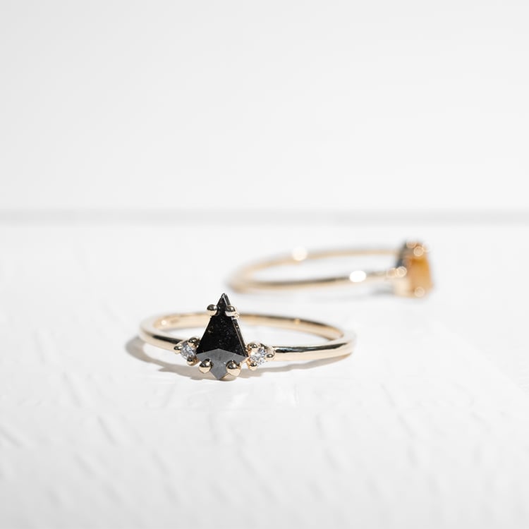 Zlatý prsteň s kite salt and pepper diamantom Hanna 125629