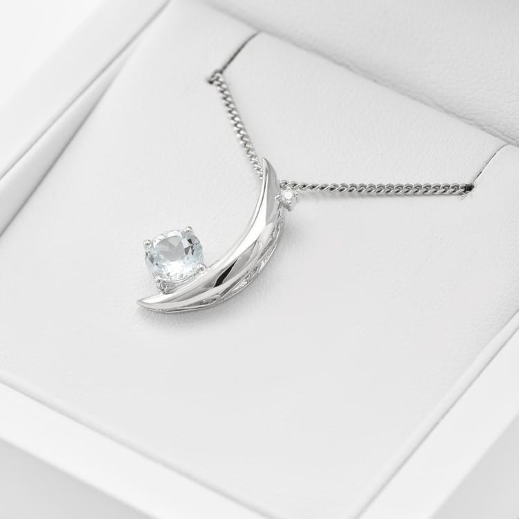 Prívesok v tvare mesiaca 17924