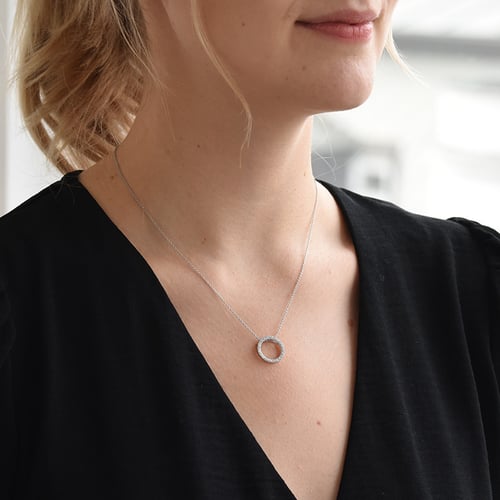 Strieborný karma prívesok s lab-grown diamantmi Adara