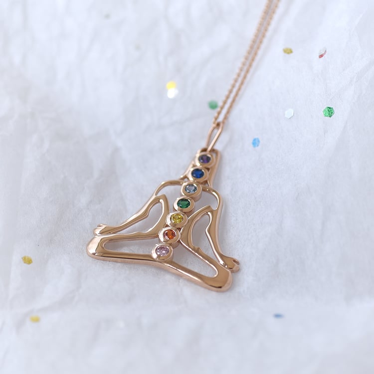 Zlatý prívesok so zirkónmi 62576